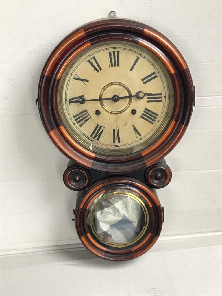 アメリカ・イングラハム社製のダルマ時計