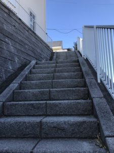 石の階段