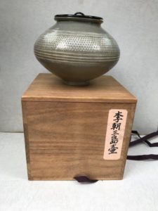 李朝の壺