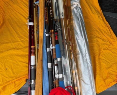 古い釣り竿やリールなど釣道具