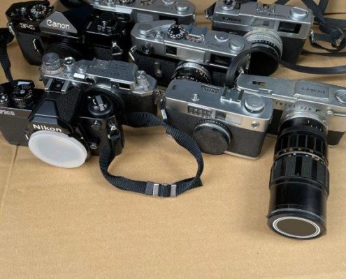 古いフィルムカメラ